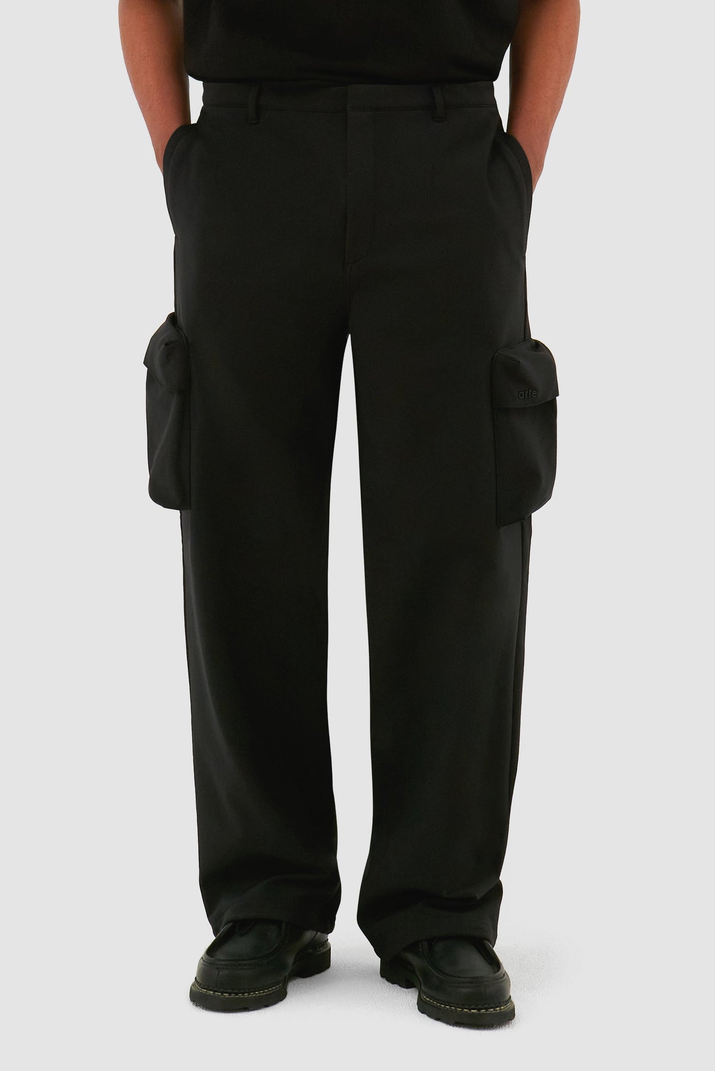 3D Pockets Pants - Black