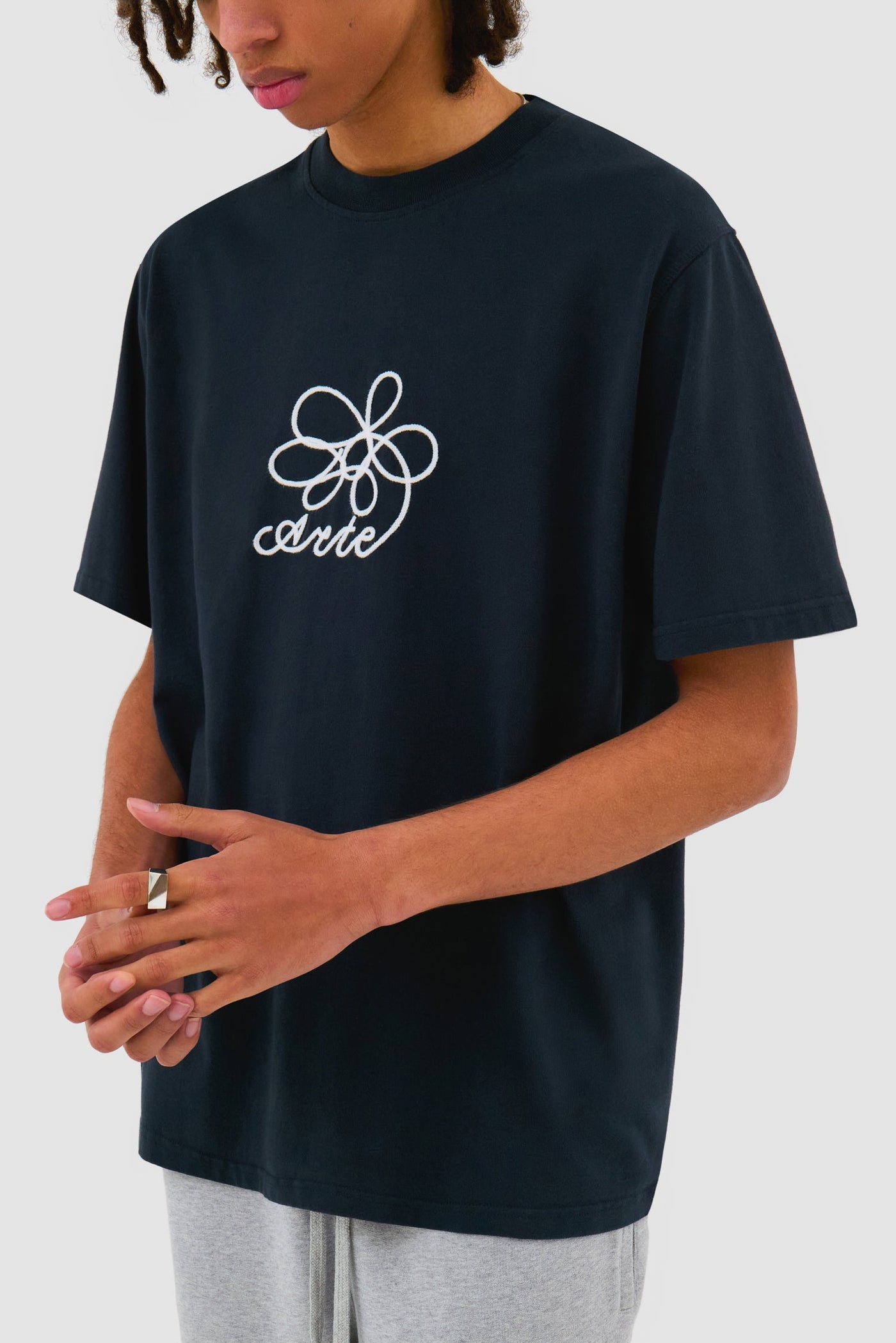 Flower Embroidery T-shirt - Navy