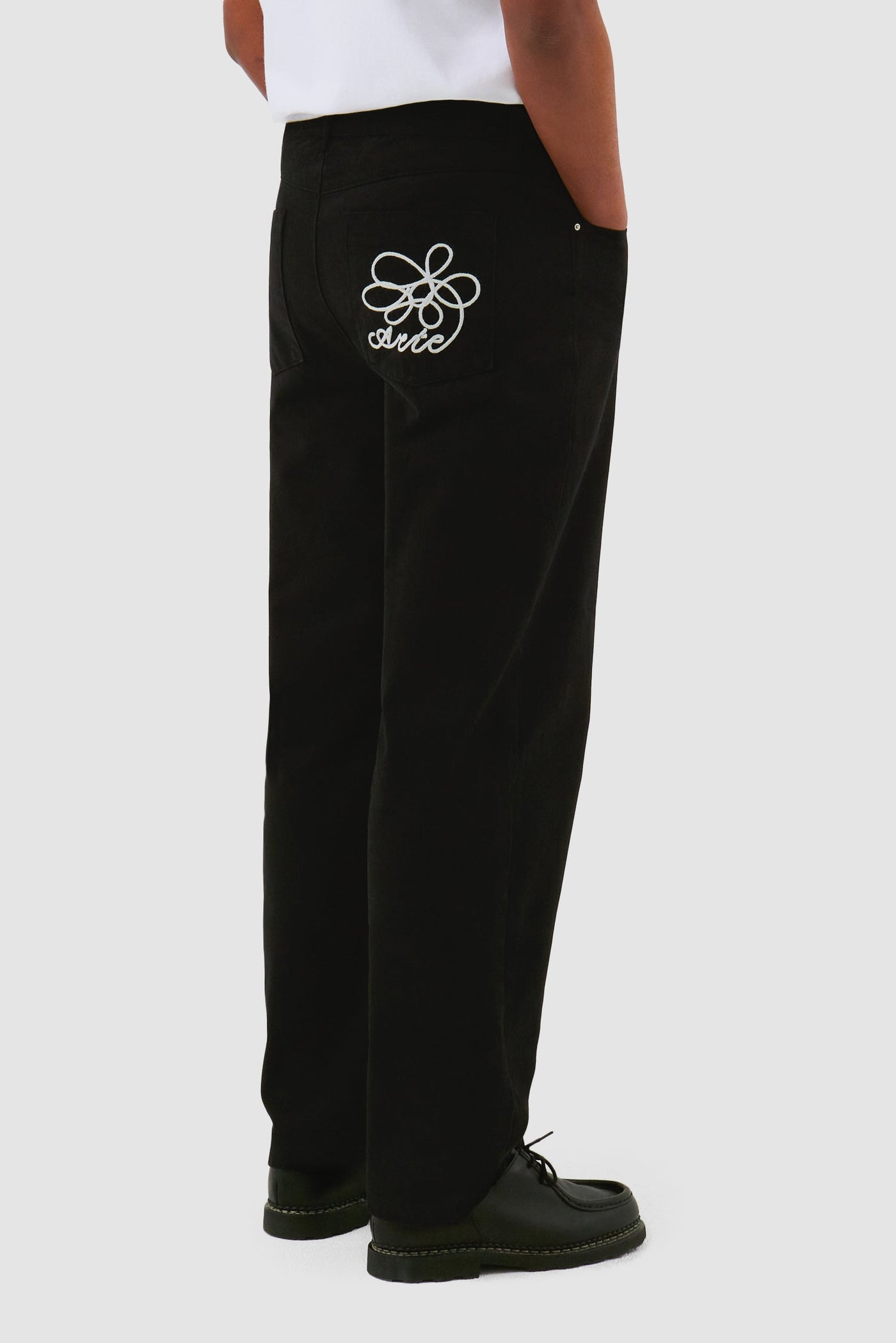 Embroidery Pocket Pants - Black